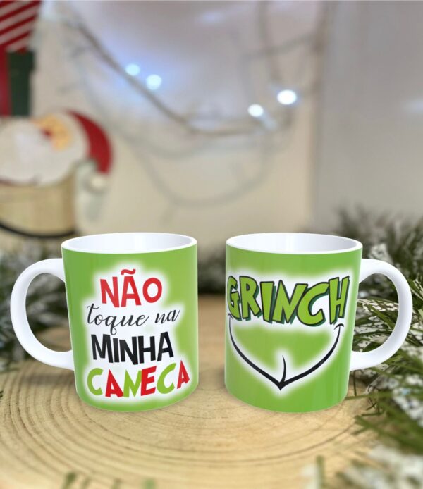 Caneca do Grinch Personalizável - Divirta-se com Estilo!