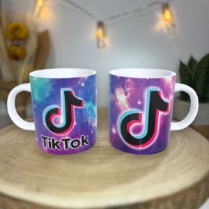 Caneca TikTok: Estilo e Diversão para os Fãs da Rede Social