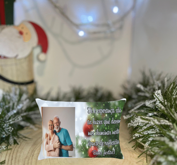🎅 Almofada de Natal Personalizada – “Espalha Magia e Conforto neste Natal”